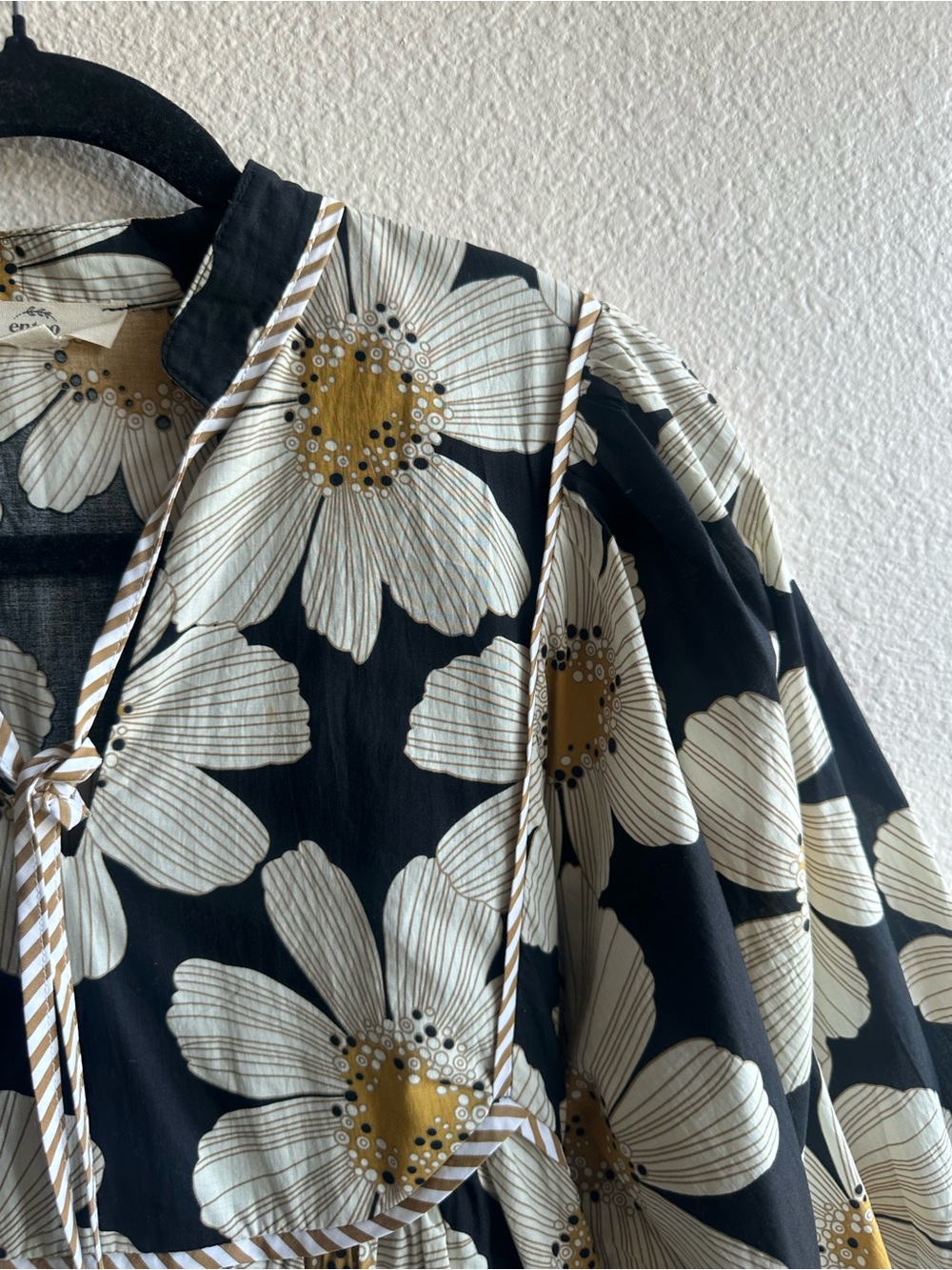 Womens Entro Floral Dress - Picture 3 of 5